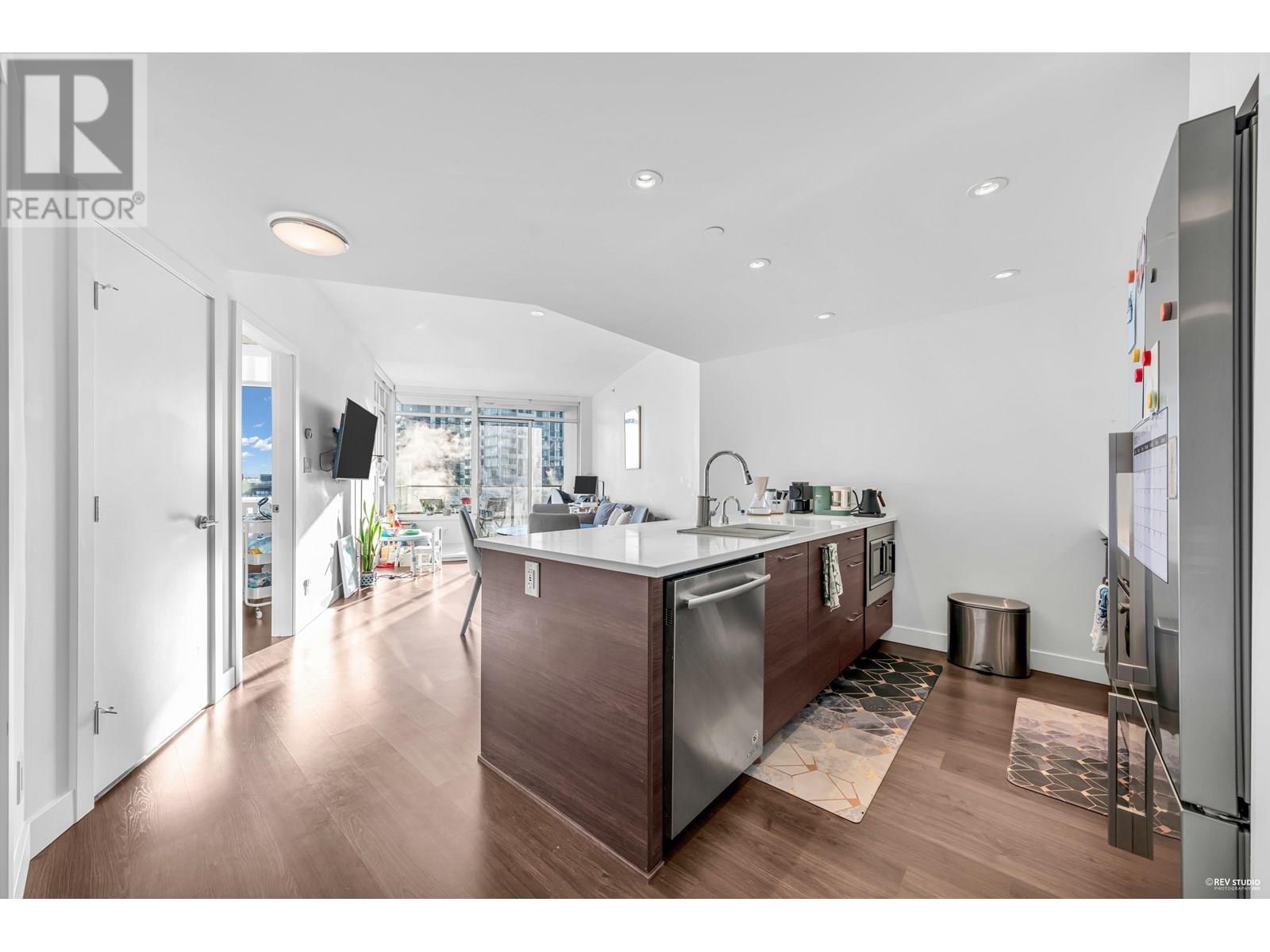 716 3557 SAWMILL CRESCENT