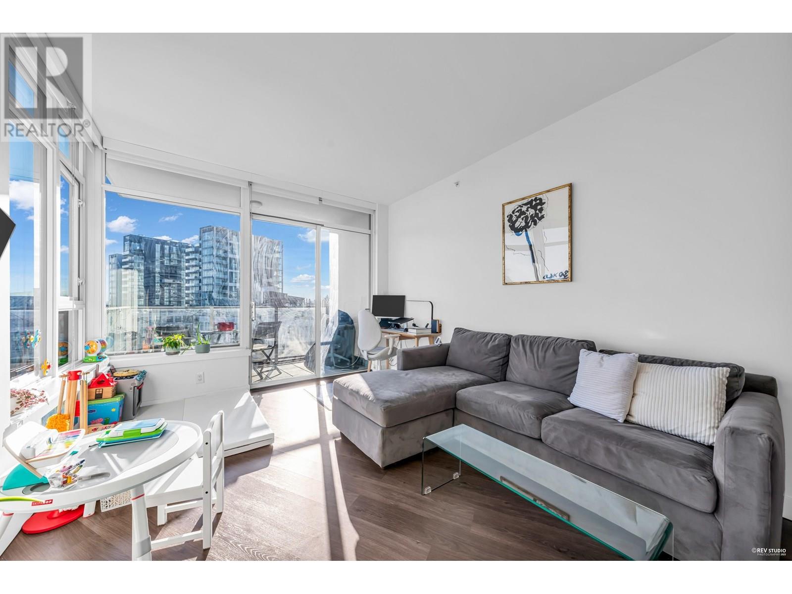 716 3557 SAWMILL CRESCENT