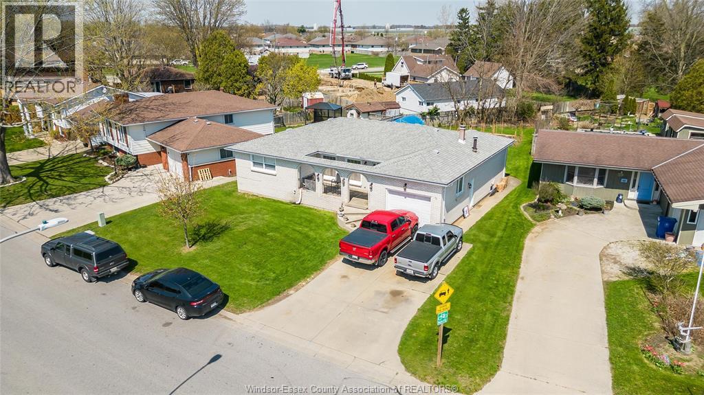12 BENNIE AVENUE
