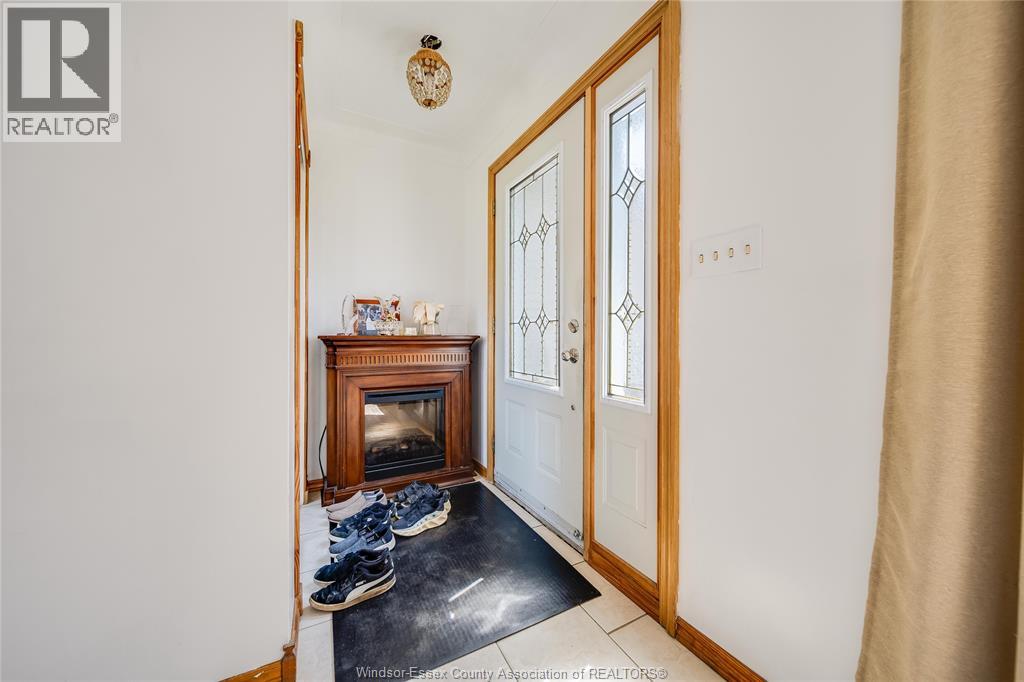 12 BENNIE AVENUE