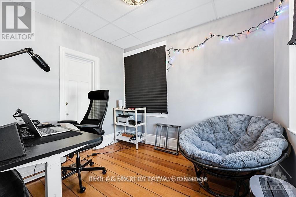 B - 139 RESERVE STREET S
