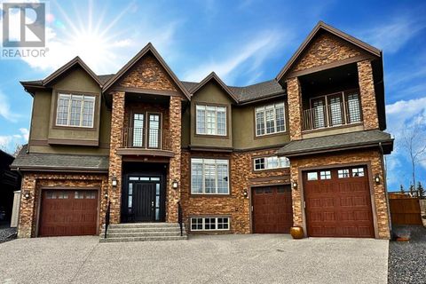 11 Elveden Place SW Calgary AB T3H0L1
