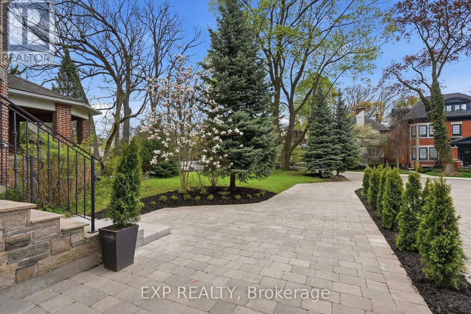 177A LYNDHURST AVENUE