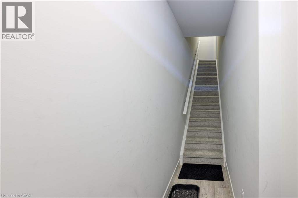 925 DEVERON Crescent Unit# 12