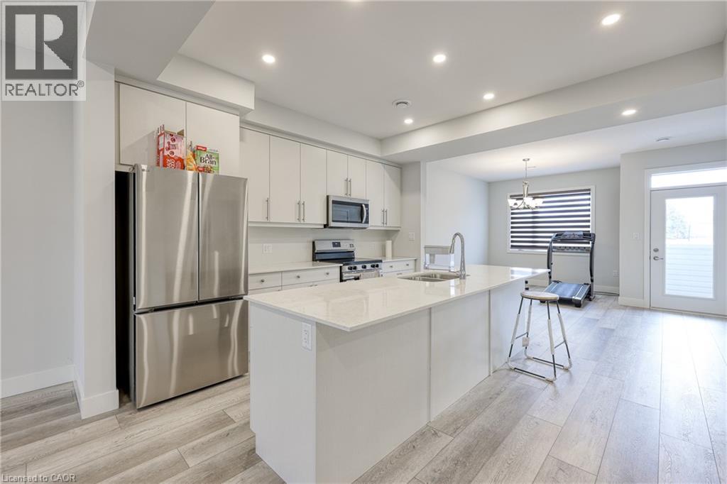 925 DEVERON Crescent Unit# 12