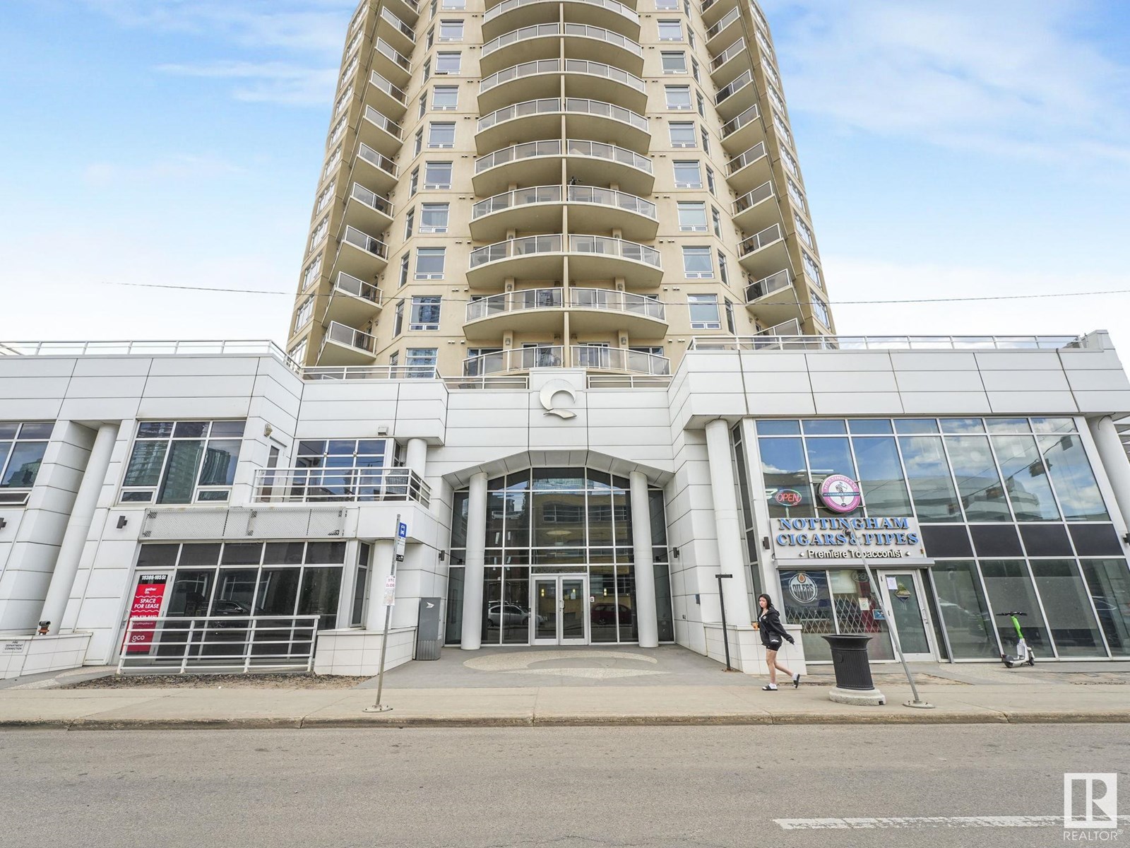 #801 10388 105 ST NW