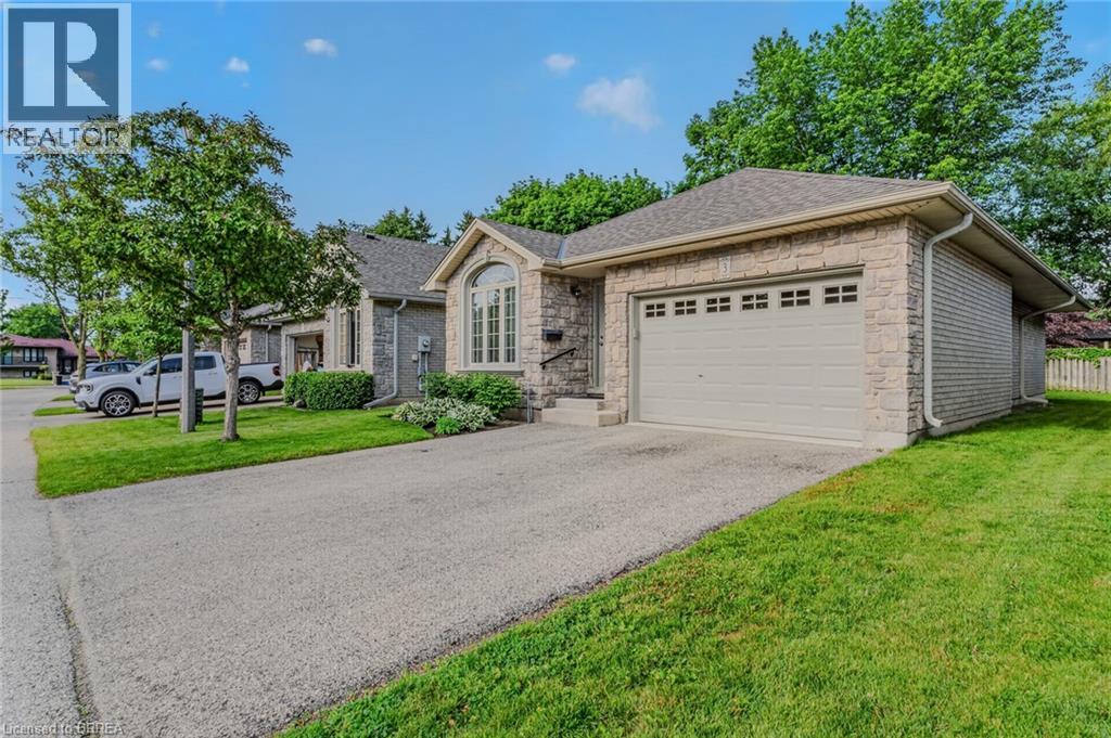 54 GLENWOOD Drive Unit# 3