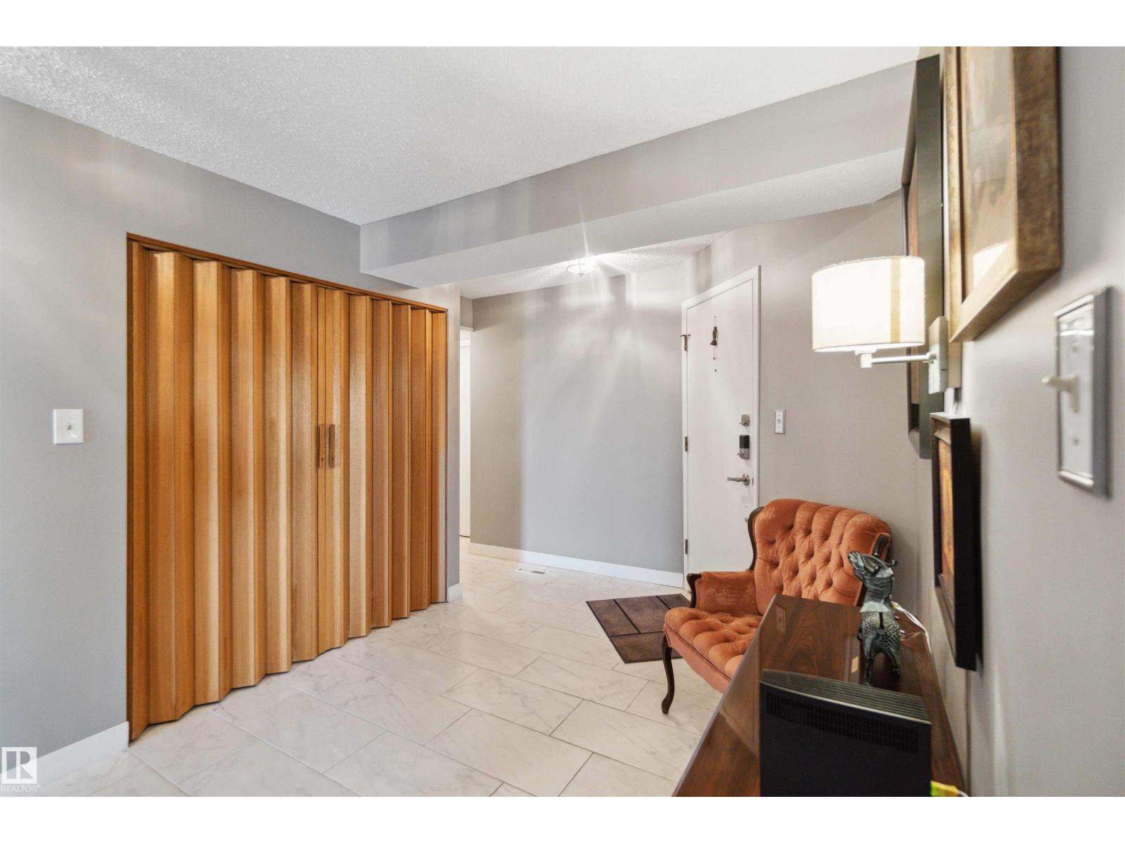 #305 8707 107 ST NW