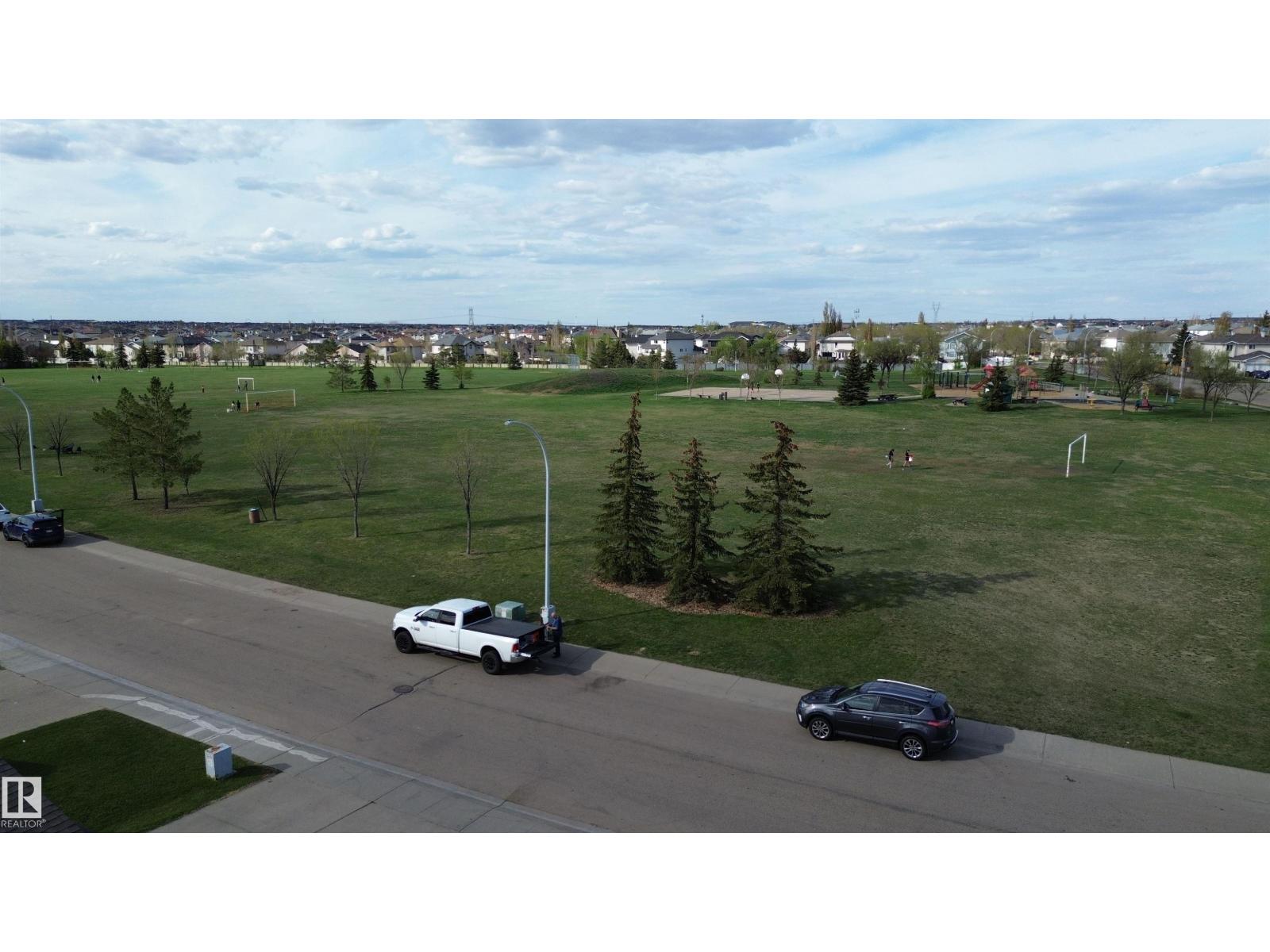 7011 158 AV NW