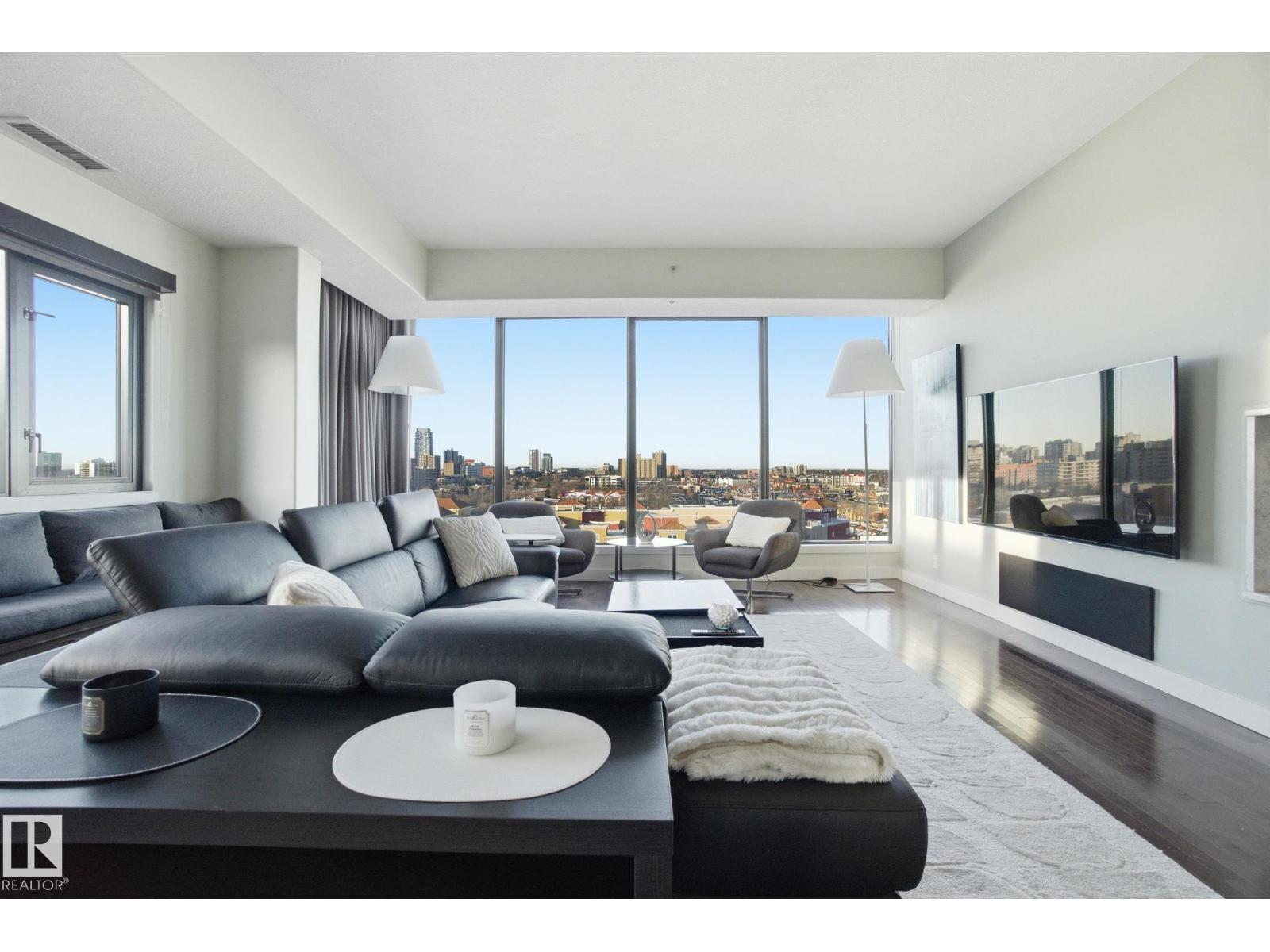 #1102 10319 111 ST NW