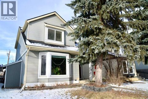 131 Erin Woods Drive SE Calgary AB T2B2T6