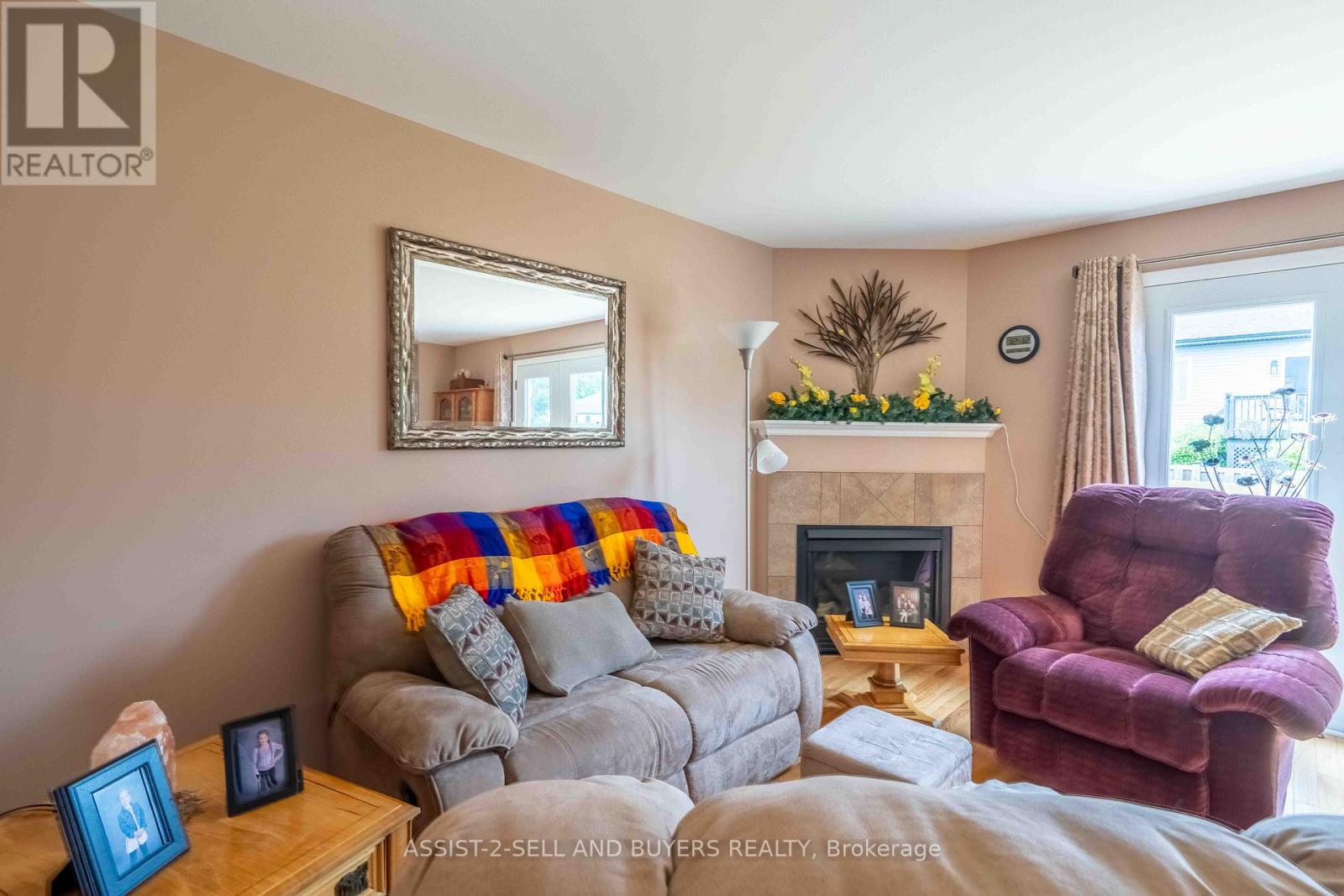 95 MCKENZIE STREET W