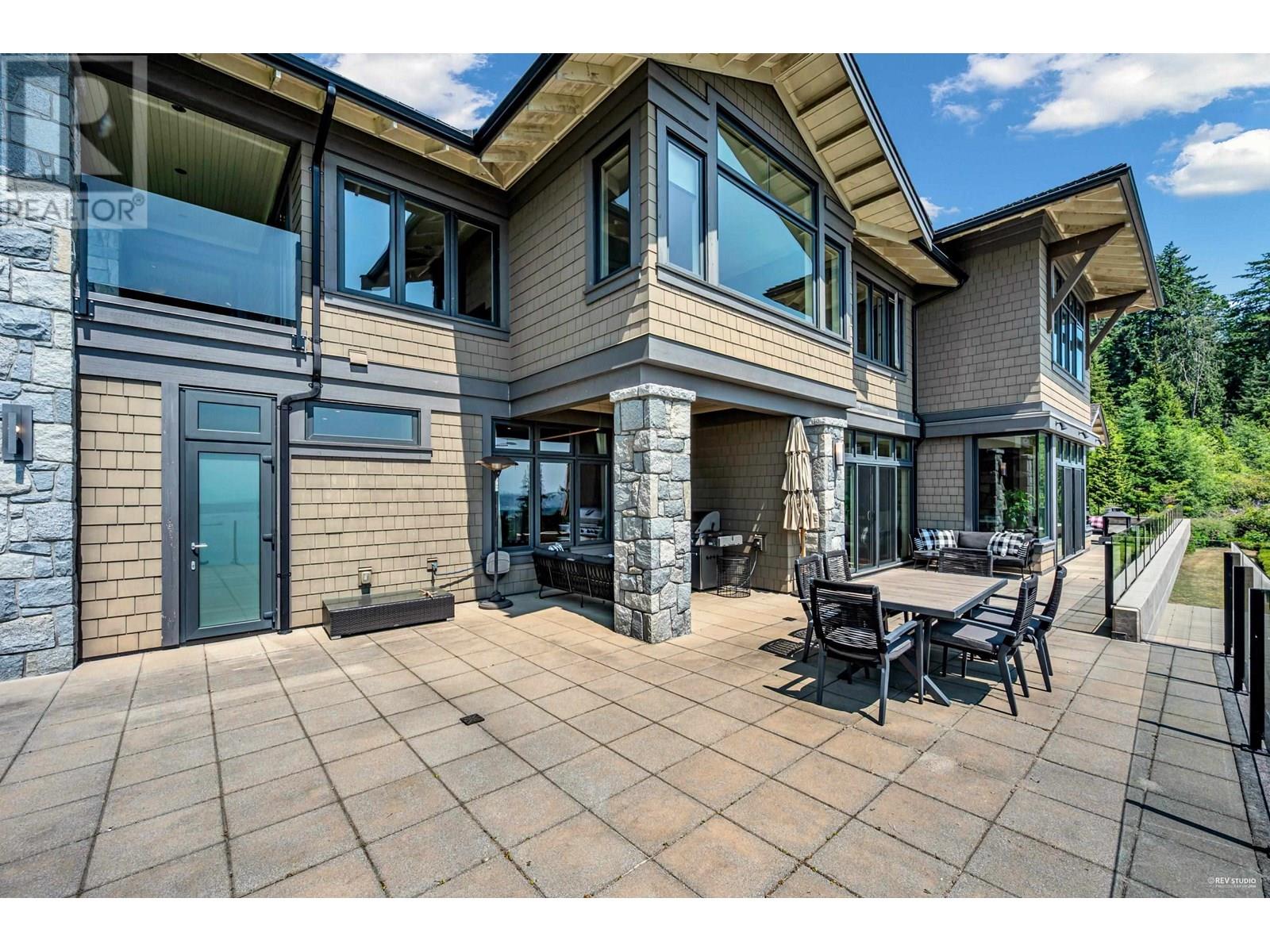 2705 HIGHVIEW PLACE