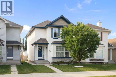 35 Royal Birch Road NW Calgary AB T3G5K5