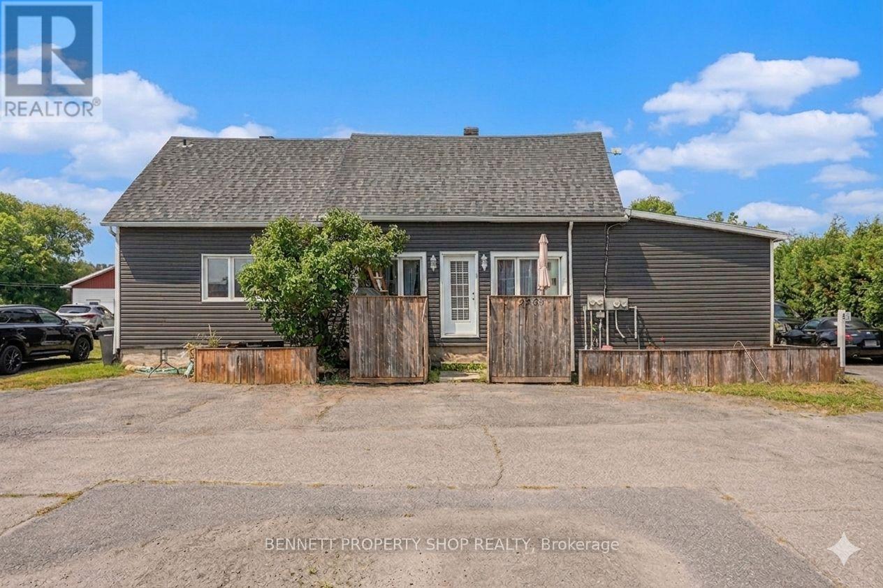Photo 1 of 30 — 2489 DU LAC ROAD, Clarence-Rockland, ON K0A3N0