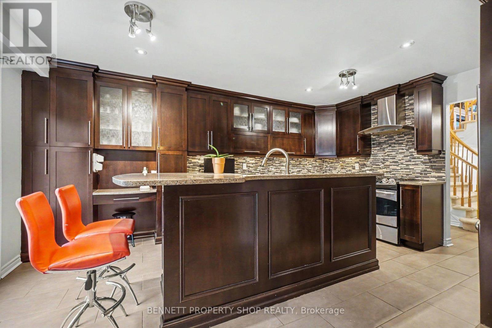 1879 LECLAIR CRESCENT