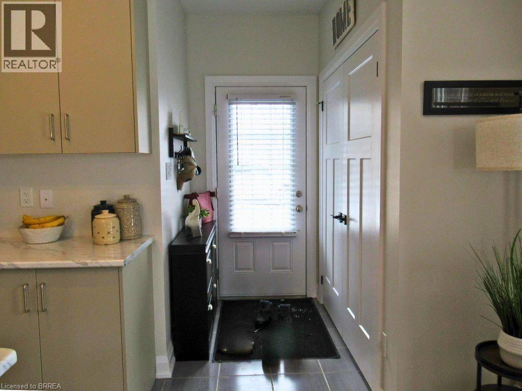 677 PARK Road N Unit# 18