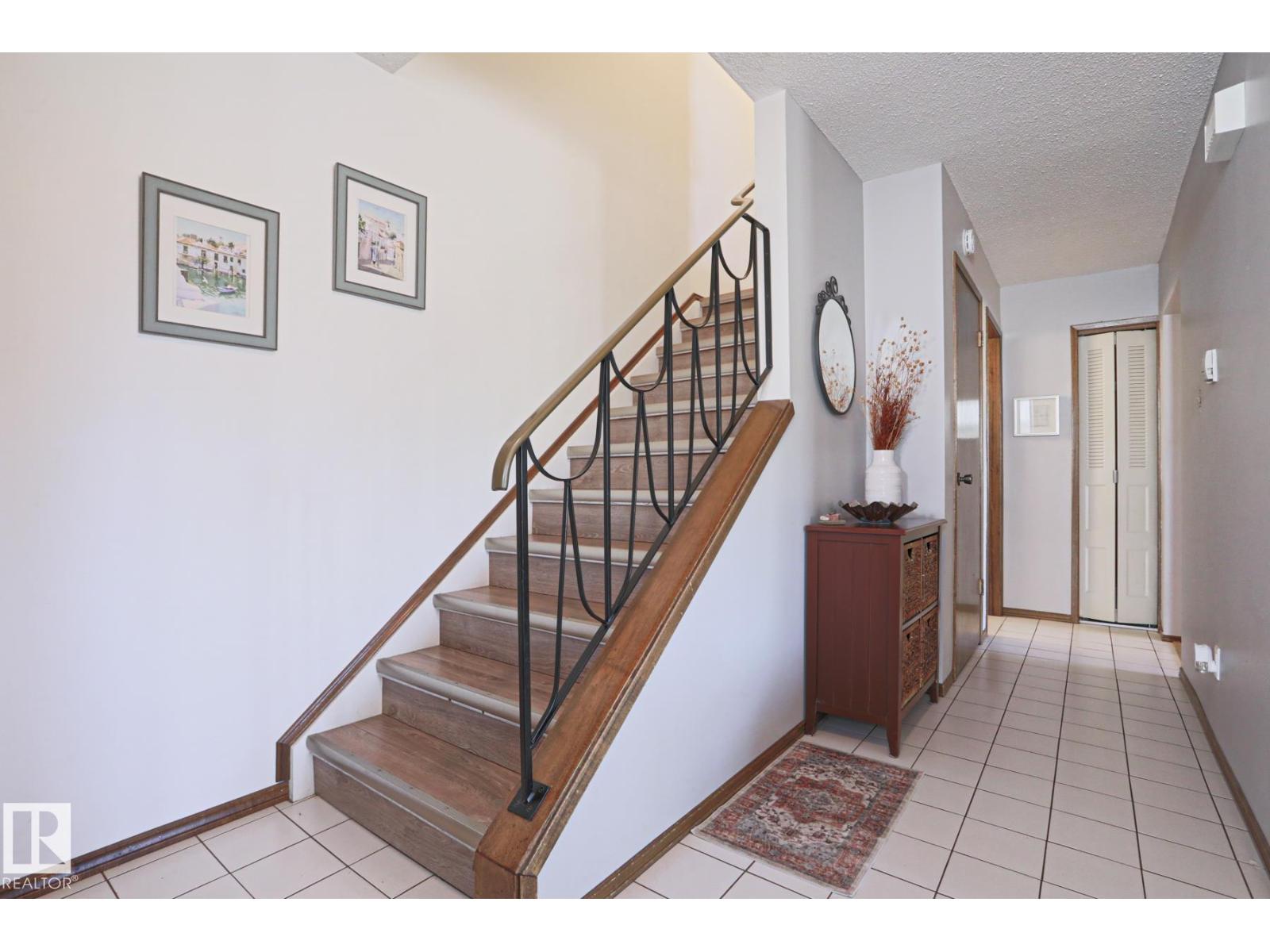 9324 80 AV NW