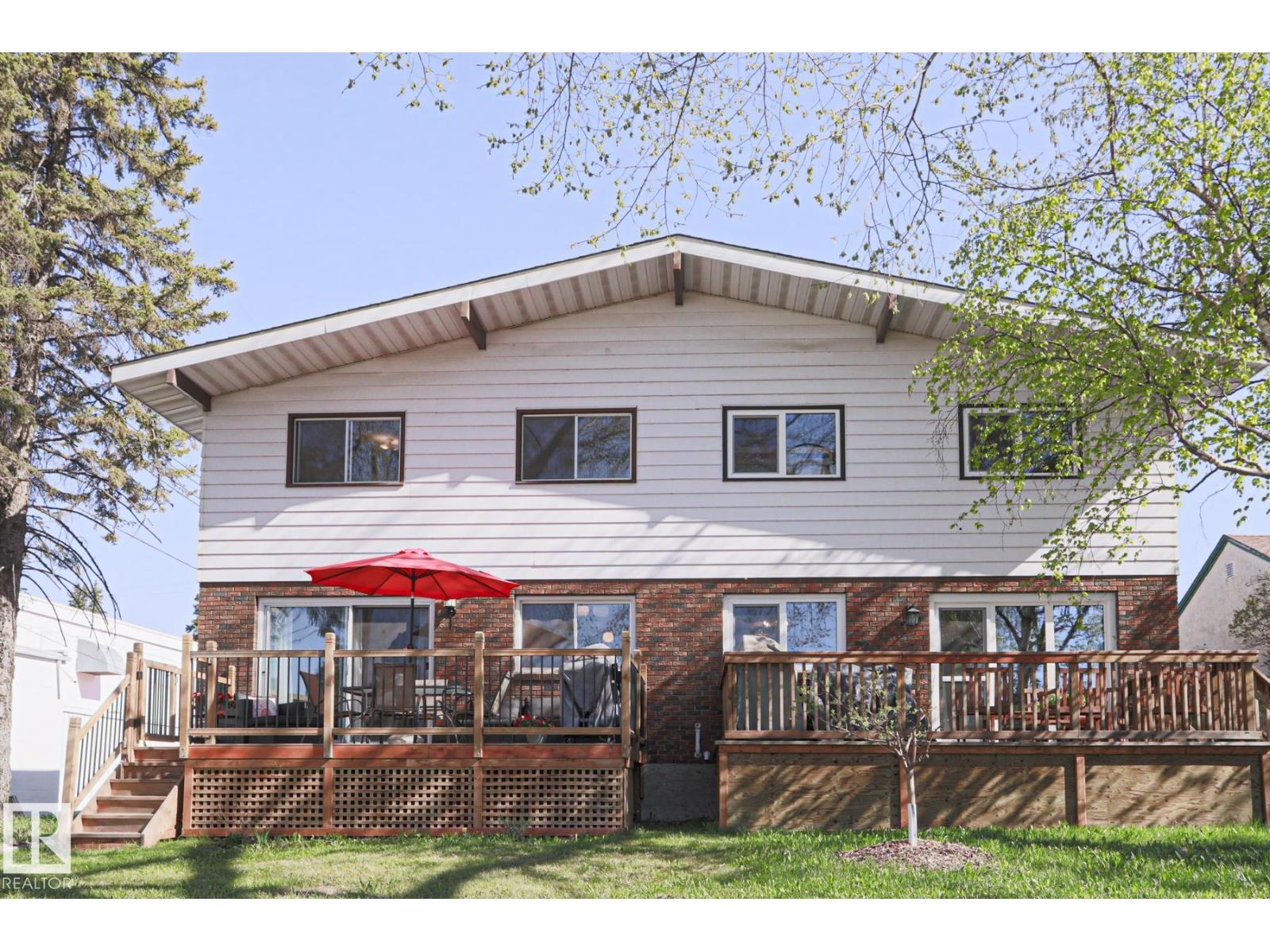 9324 80 AV NW
