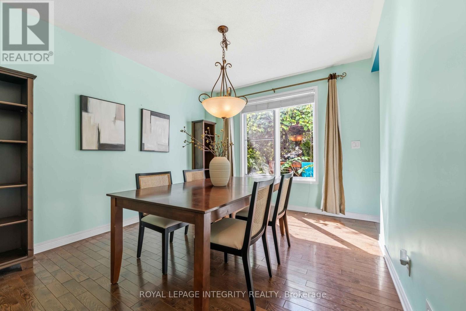 10 WESTWINDS PLACE