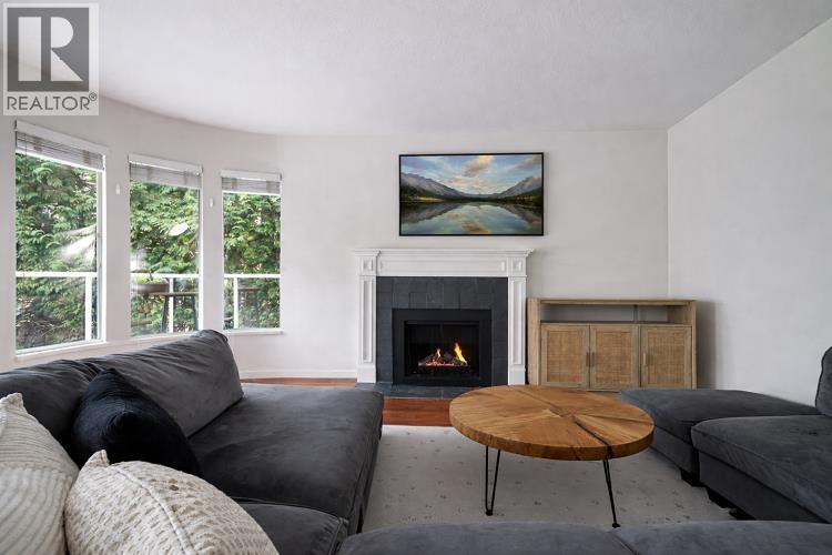 202 320 W 2ND STREET