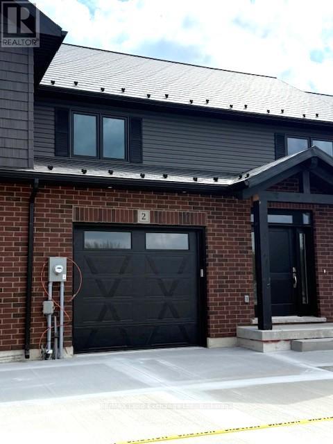 UNIT 2 - 8 GOLF LINKS ROAD