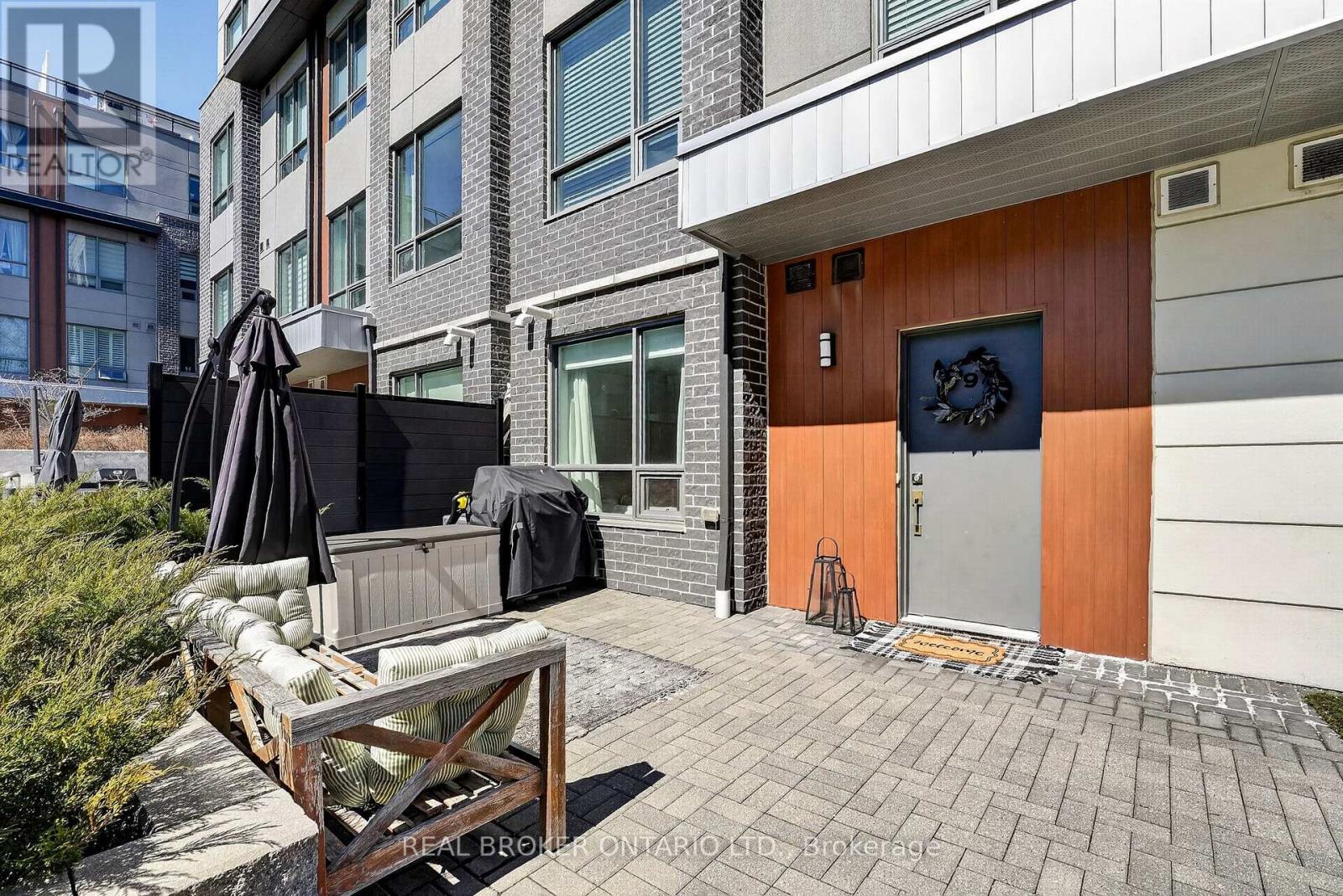 9 - 1238 CAWTHRA ROAD