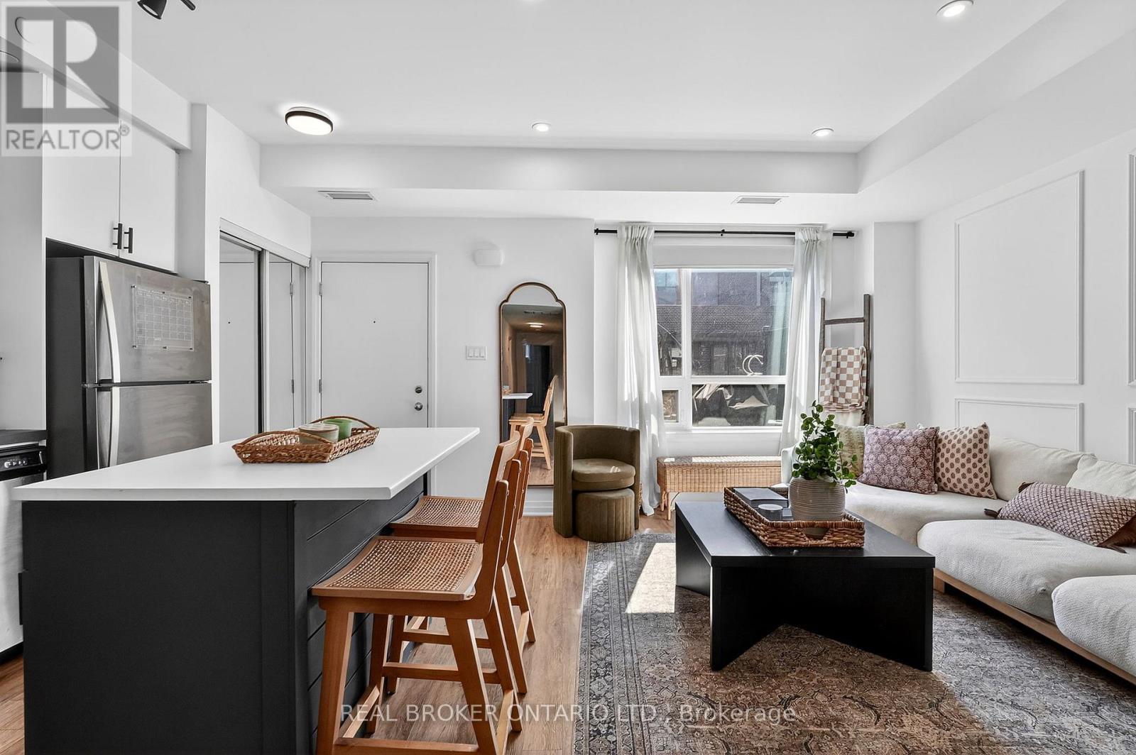 9 - 1238 CAWTHRA ROAD