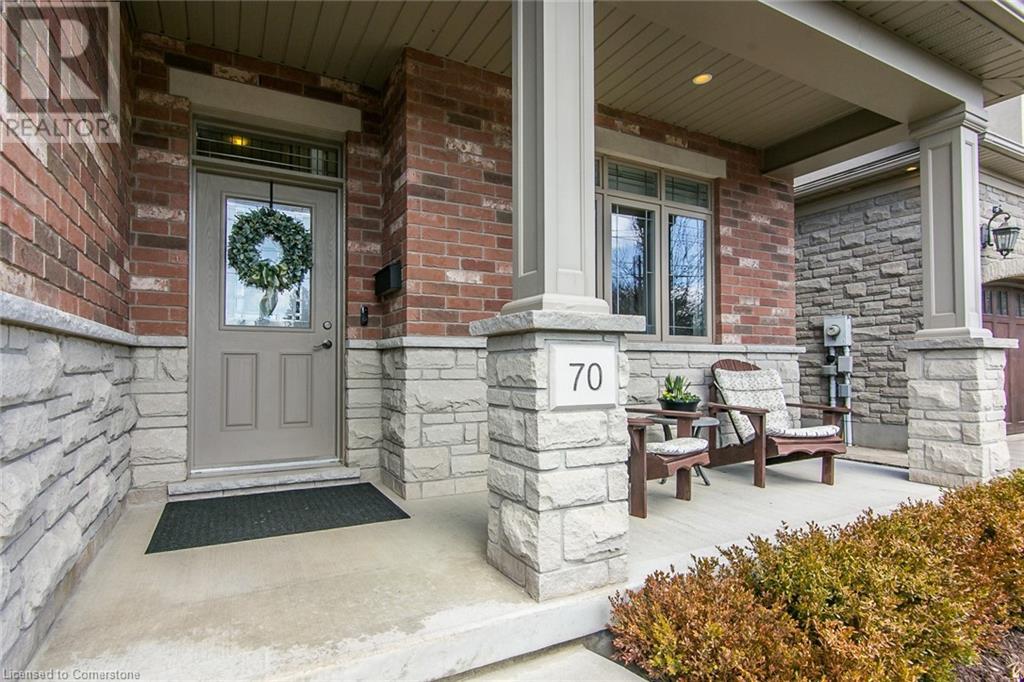 70 WAVERLEY Drive