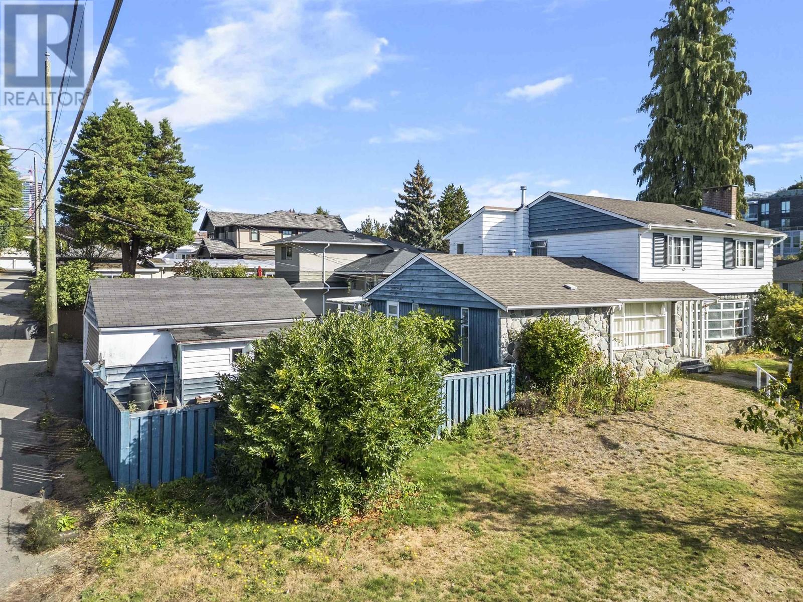 609 W 52ND AVENUE