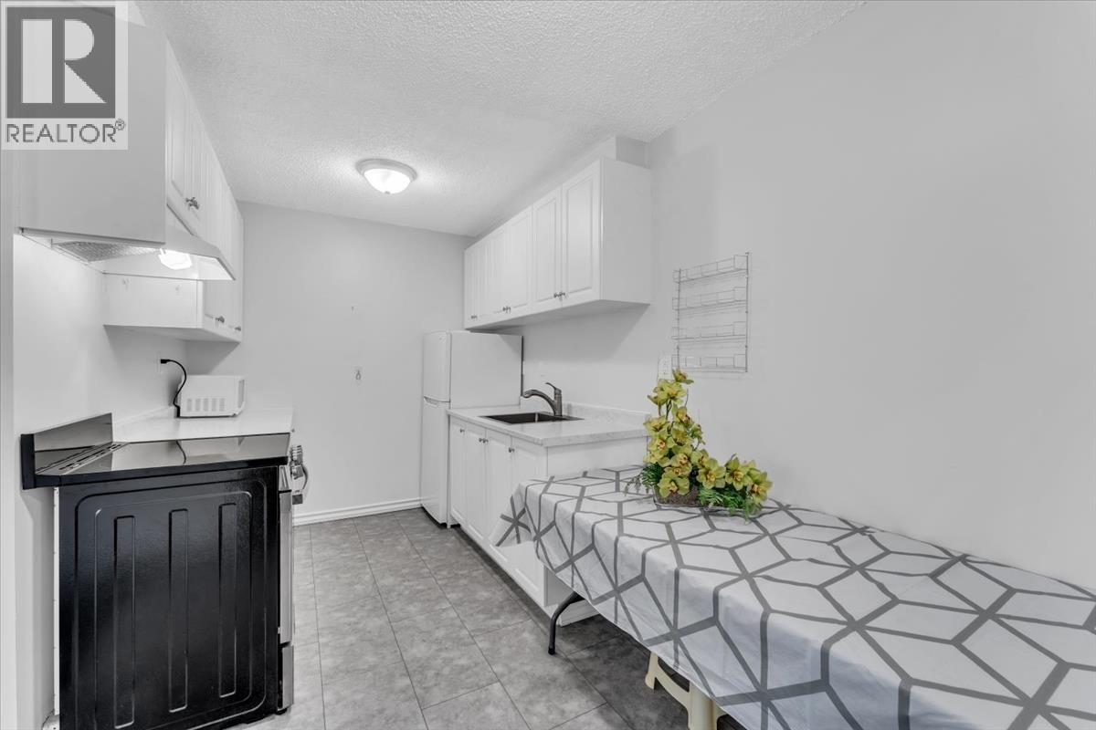 208 7220 LINDSAY ROAD