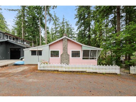 345 BALSAM STREET|Cultus Lake North Cultus Lake BC V2R4Y8