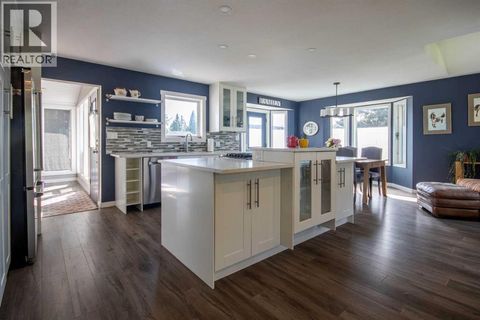 550 4 Avenue W Sundre AB T0M1X0