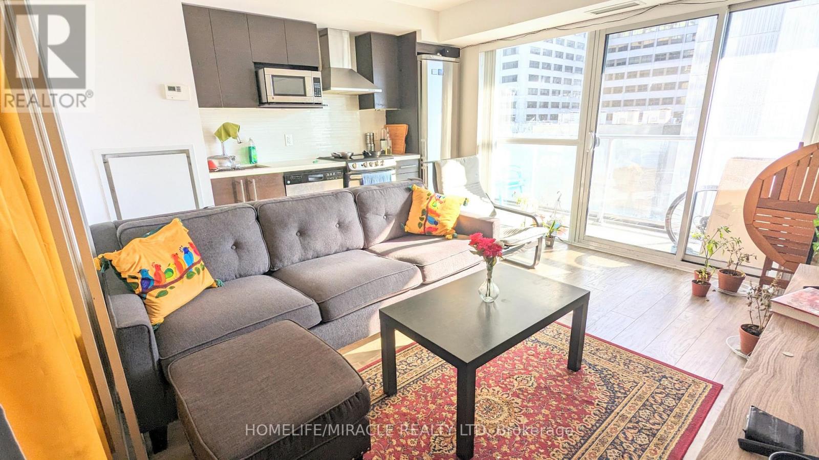 708 - 58 ORCHARD VIEW BOULEVARD