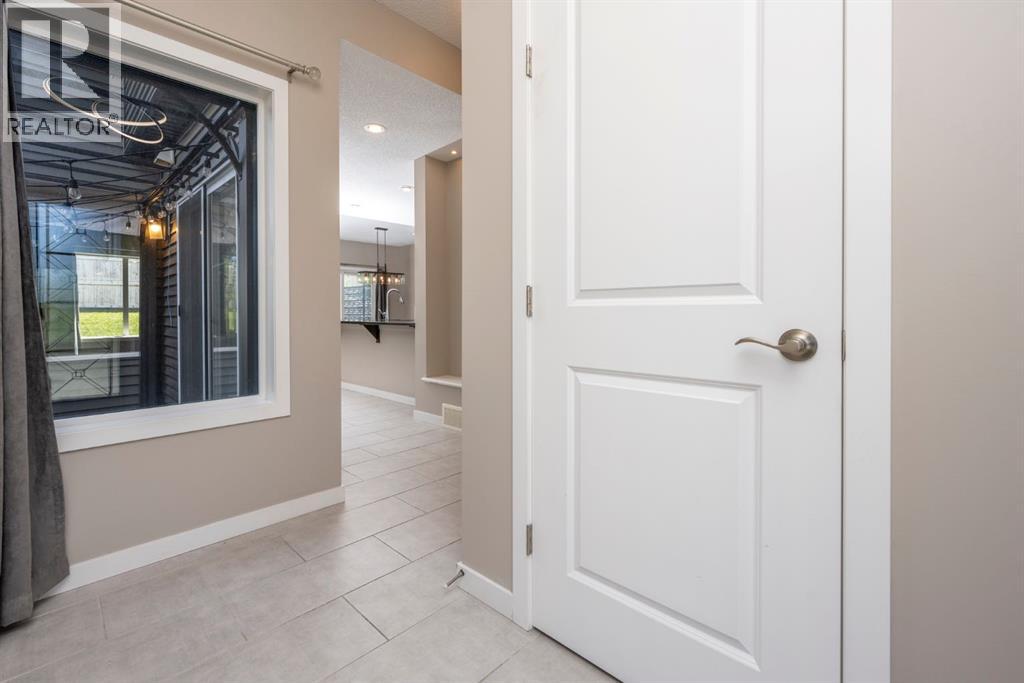 135 Evansridge Crescent NW