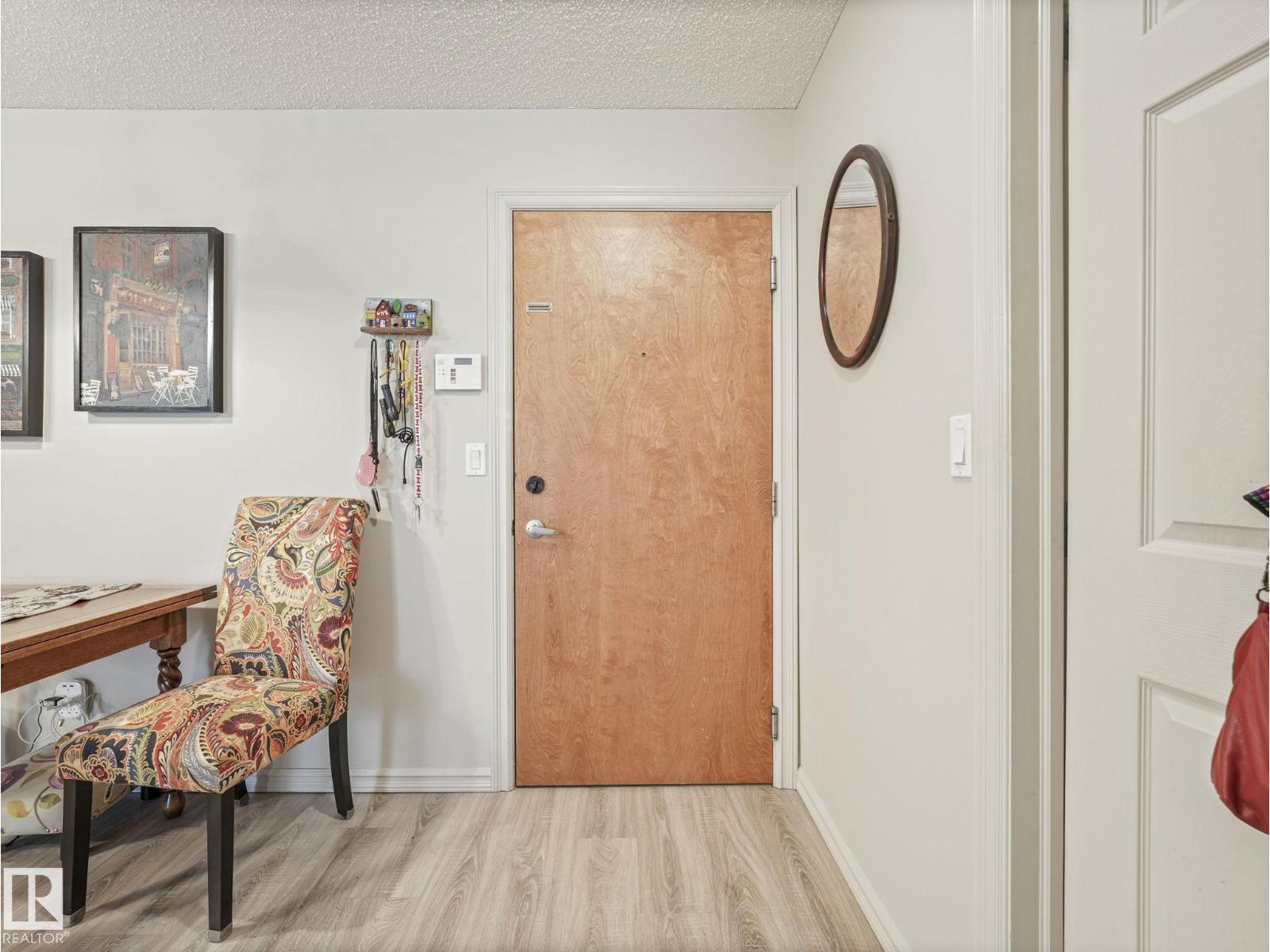 #217 15211 139 ST NW