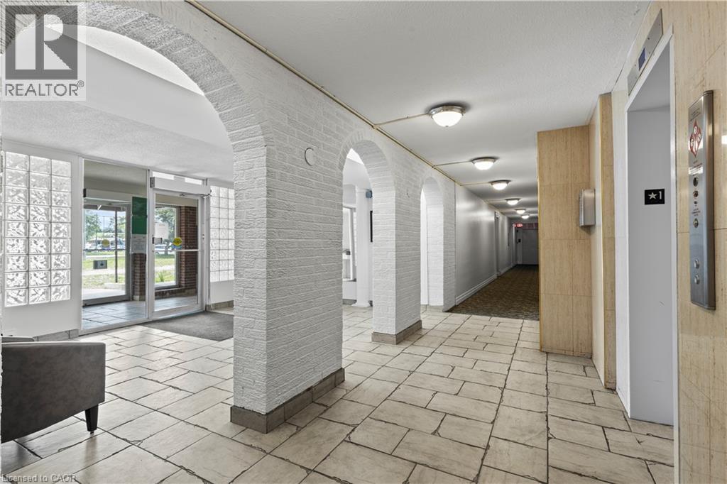 851 QUEENSTON Road Unit# 105