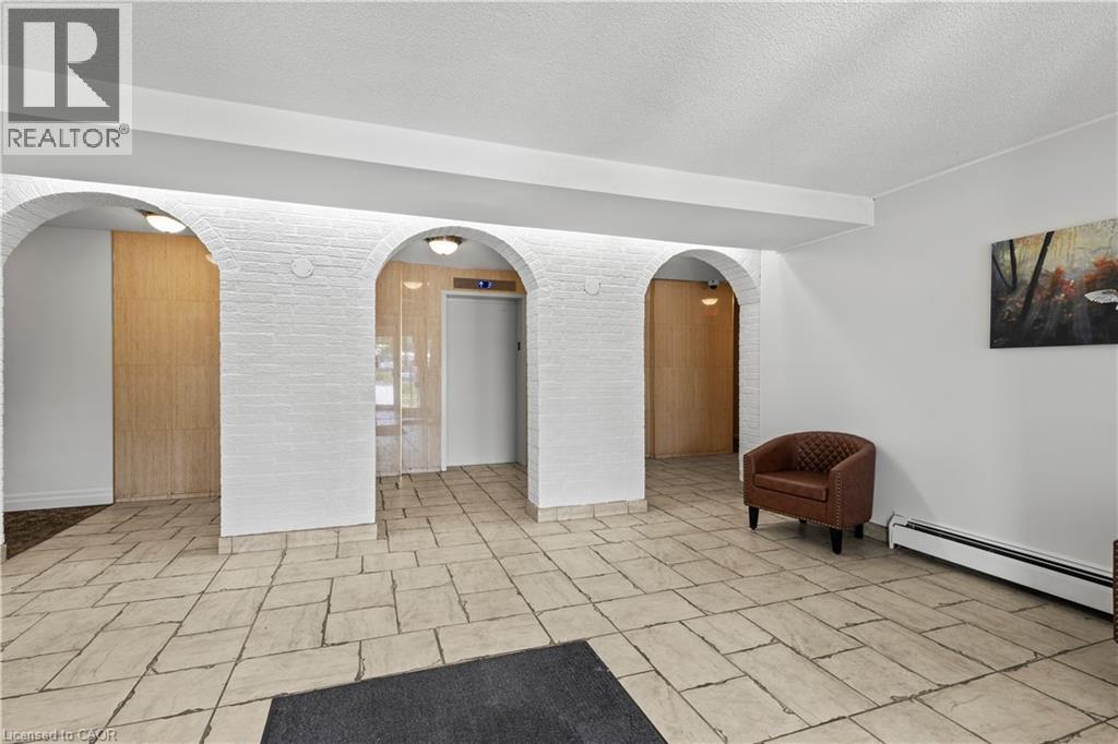 851 QUEENSTON Road Unit# 105