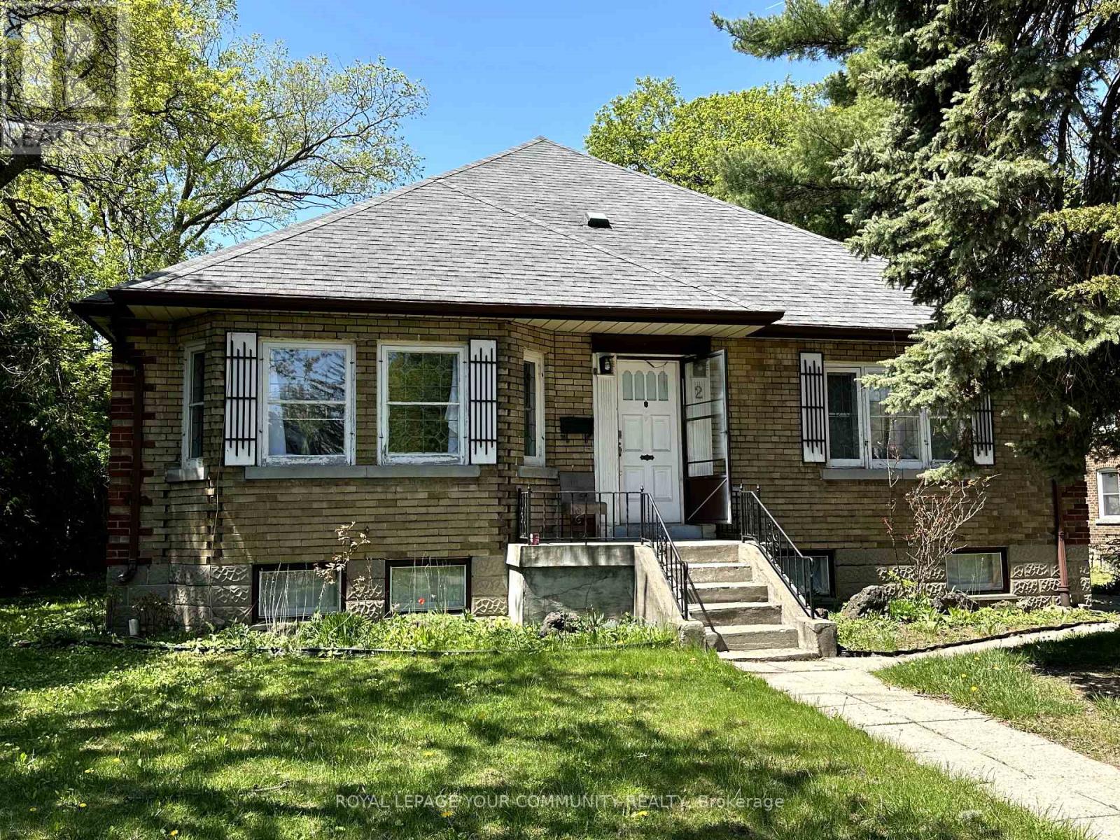 2 BOTFIELD AVENUE