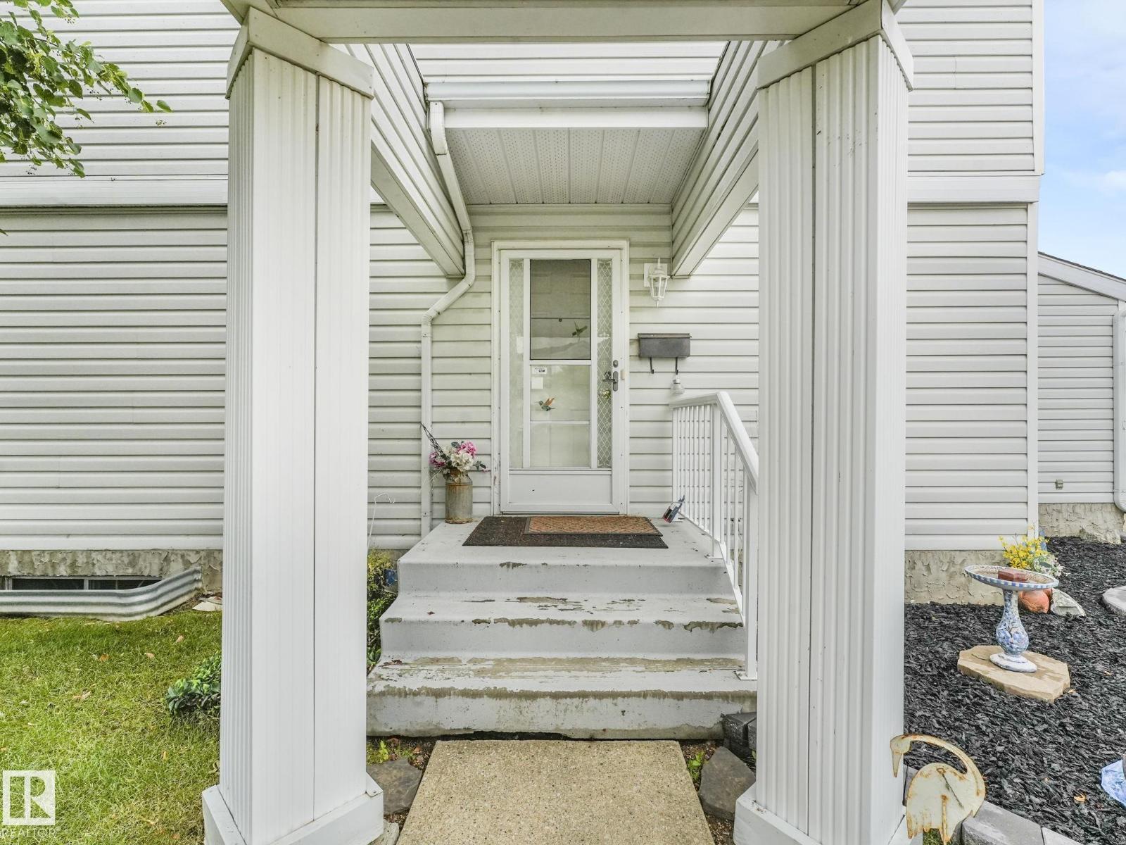 #37 2911 36 ST NW