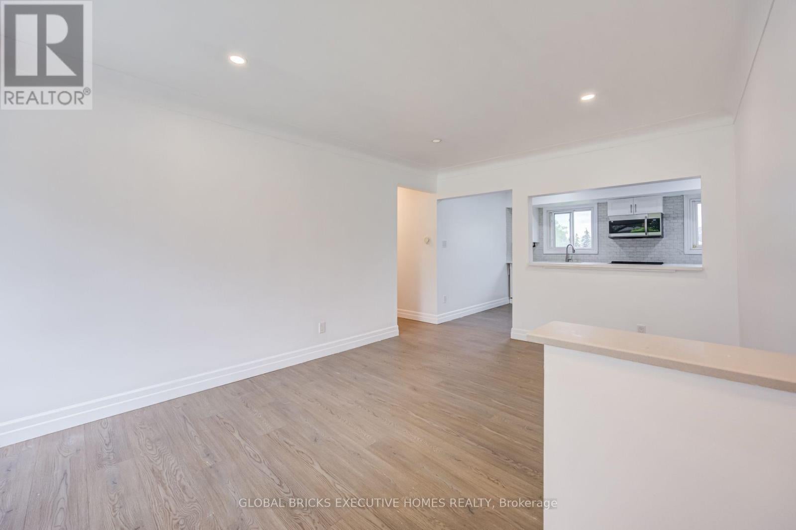 100 LAURIS AVENUE