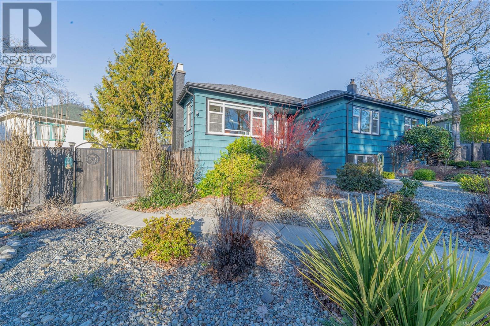 3771 Winston Cres
