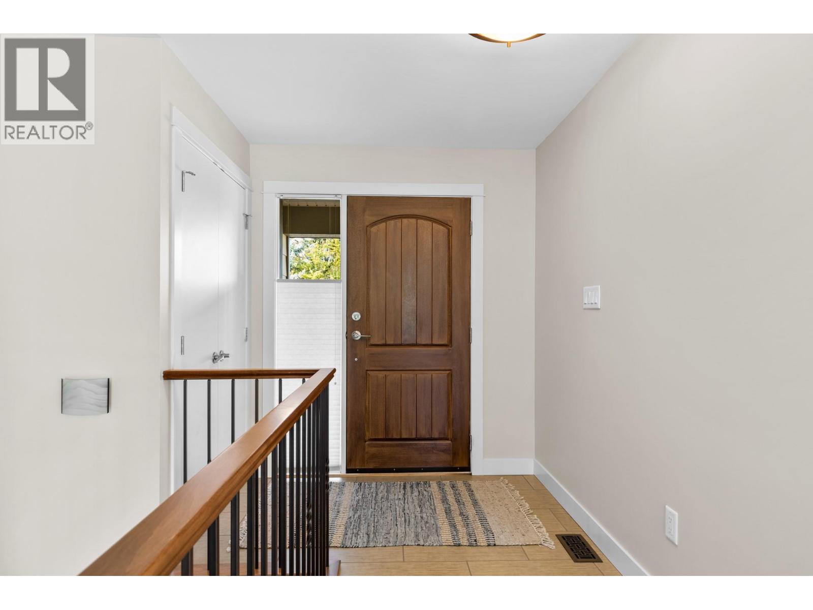 954 Fairway Crescent