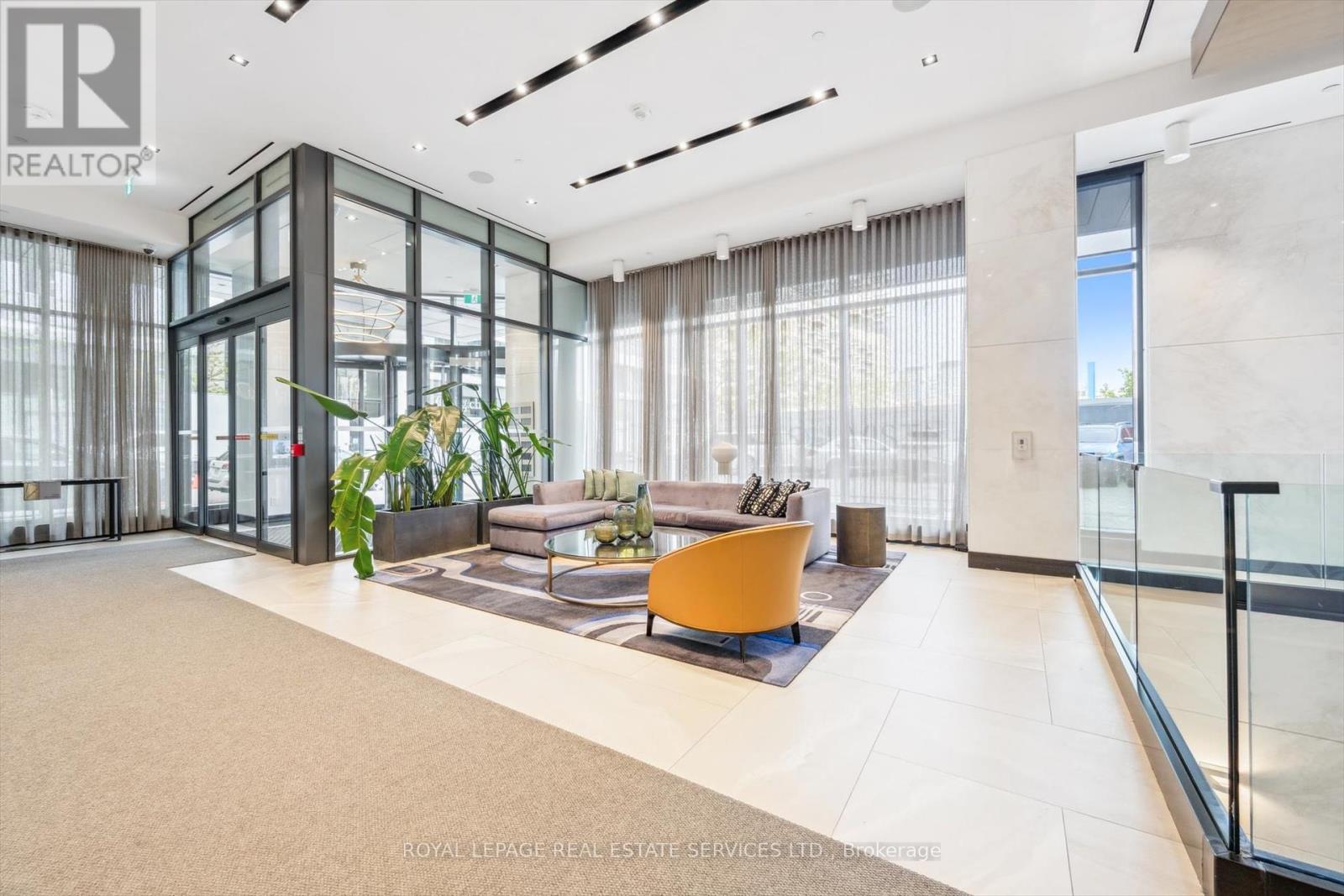 GPH27 - 1 EDGEWATER DRIVE