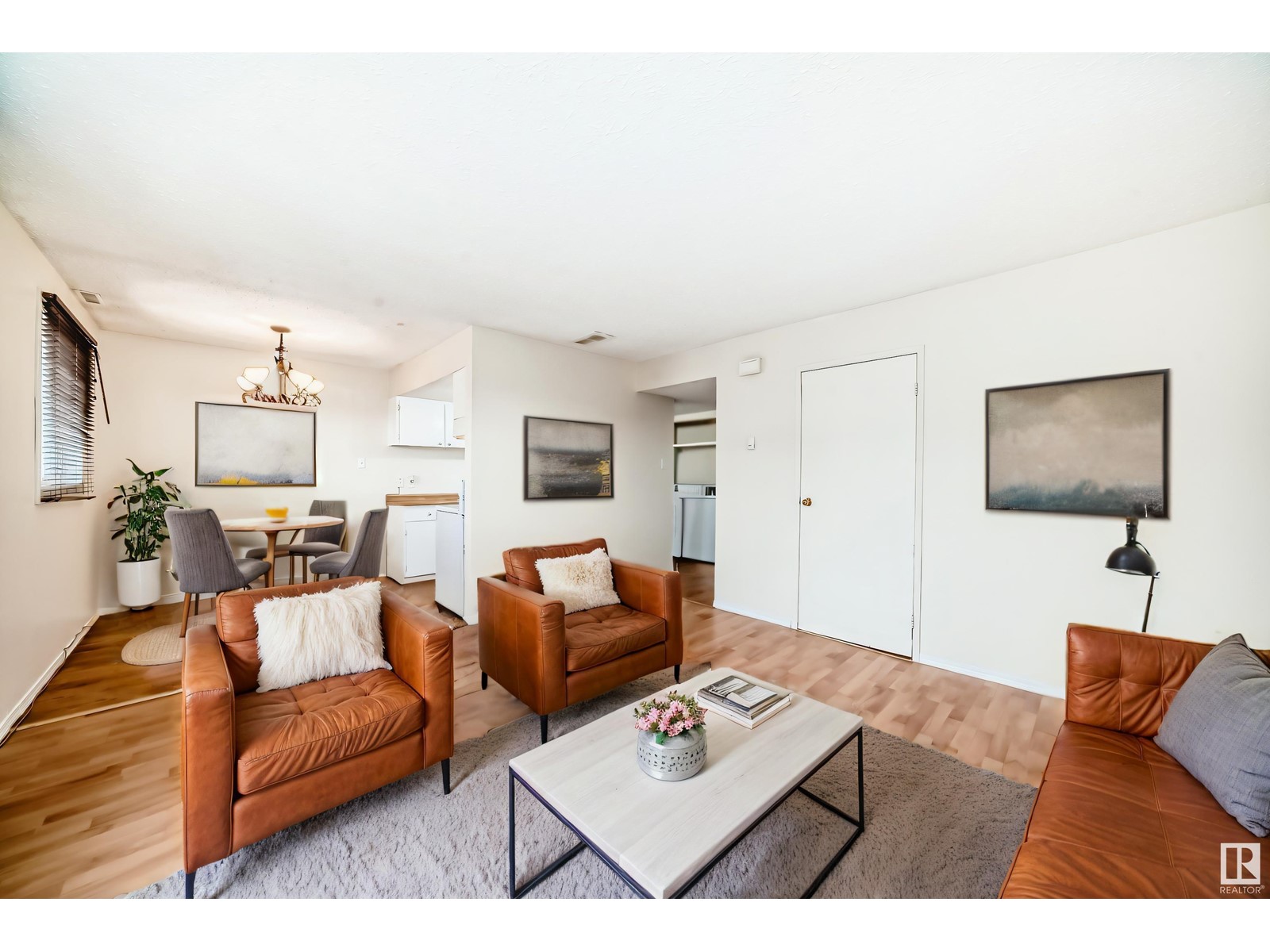 8417 29 AV NW