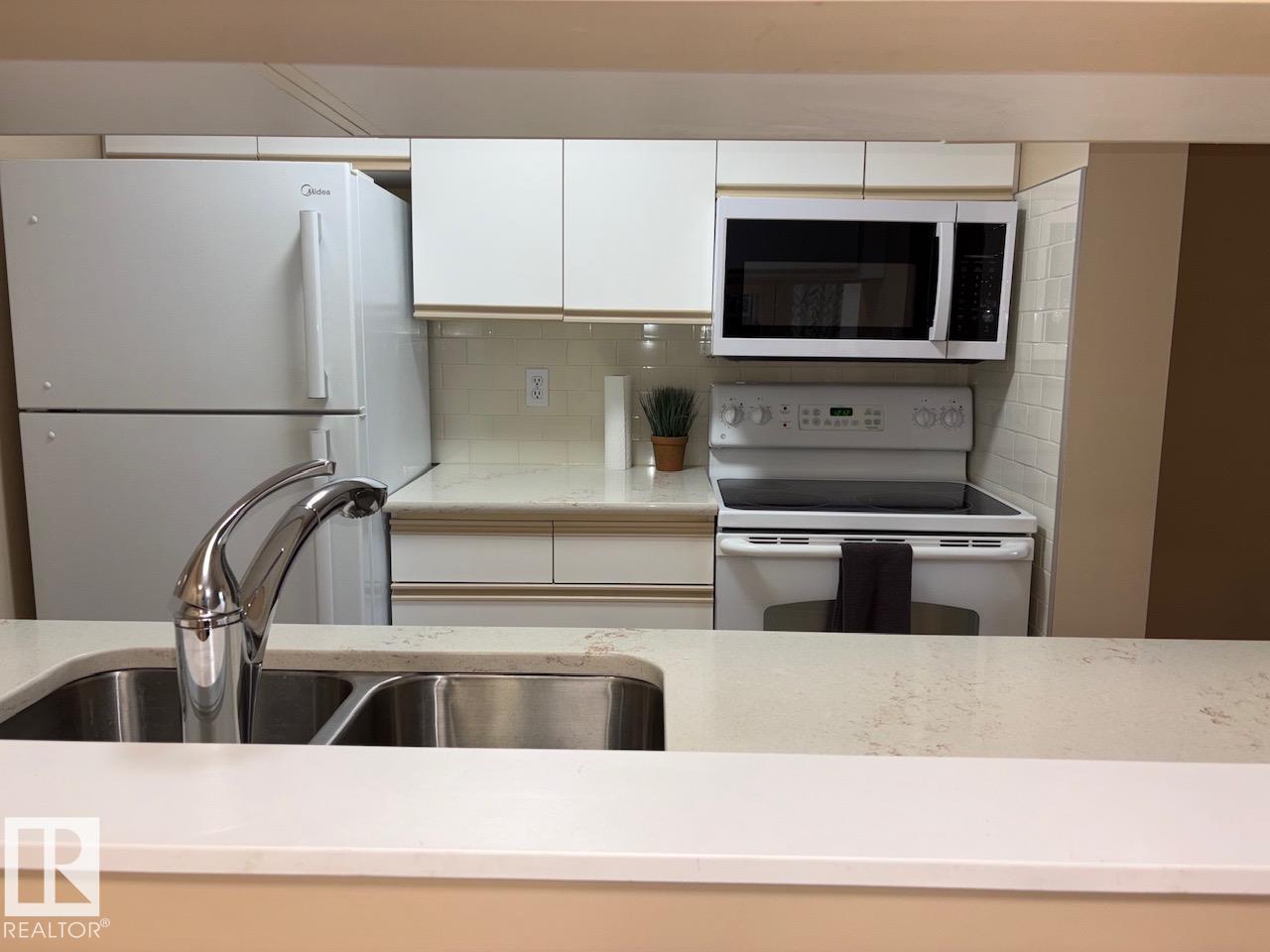 #324 6720 158 AV NW