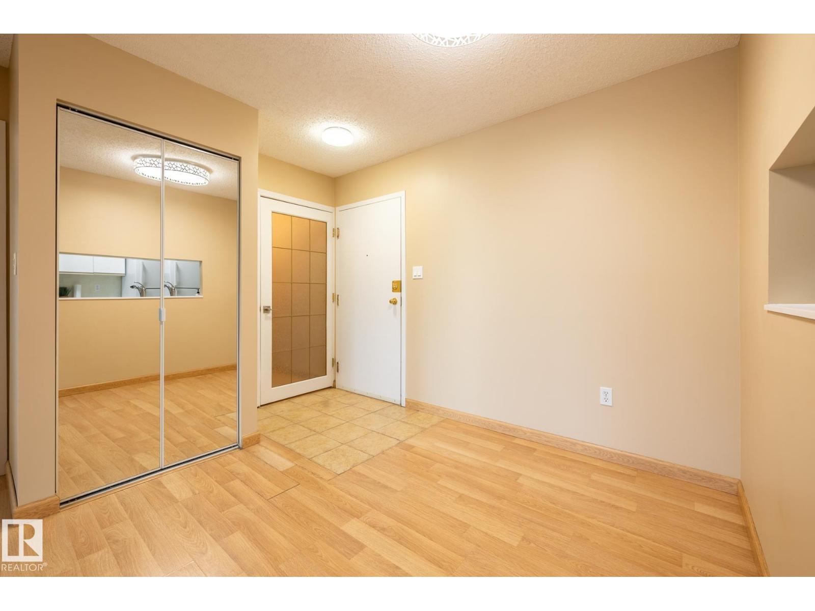 #324 6720 158 AV NW