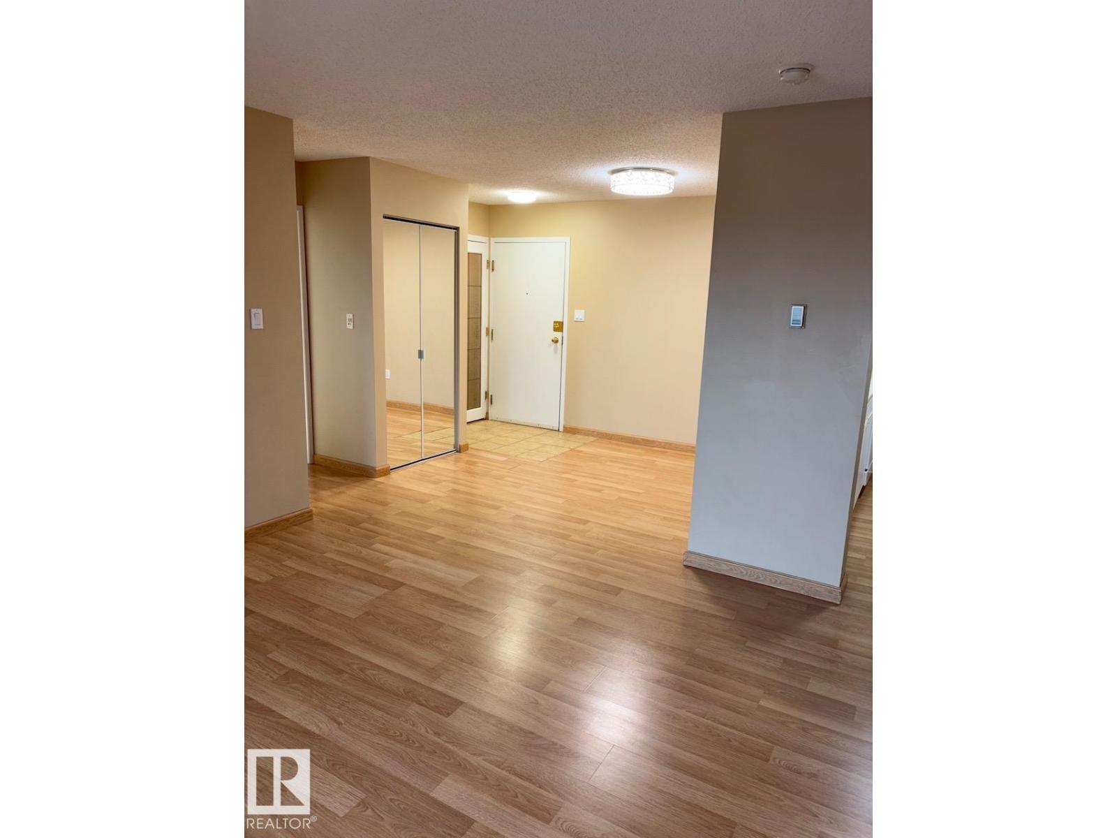 #324 6720 158 AV NW