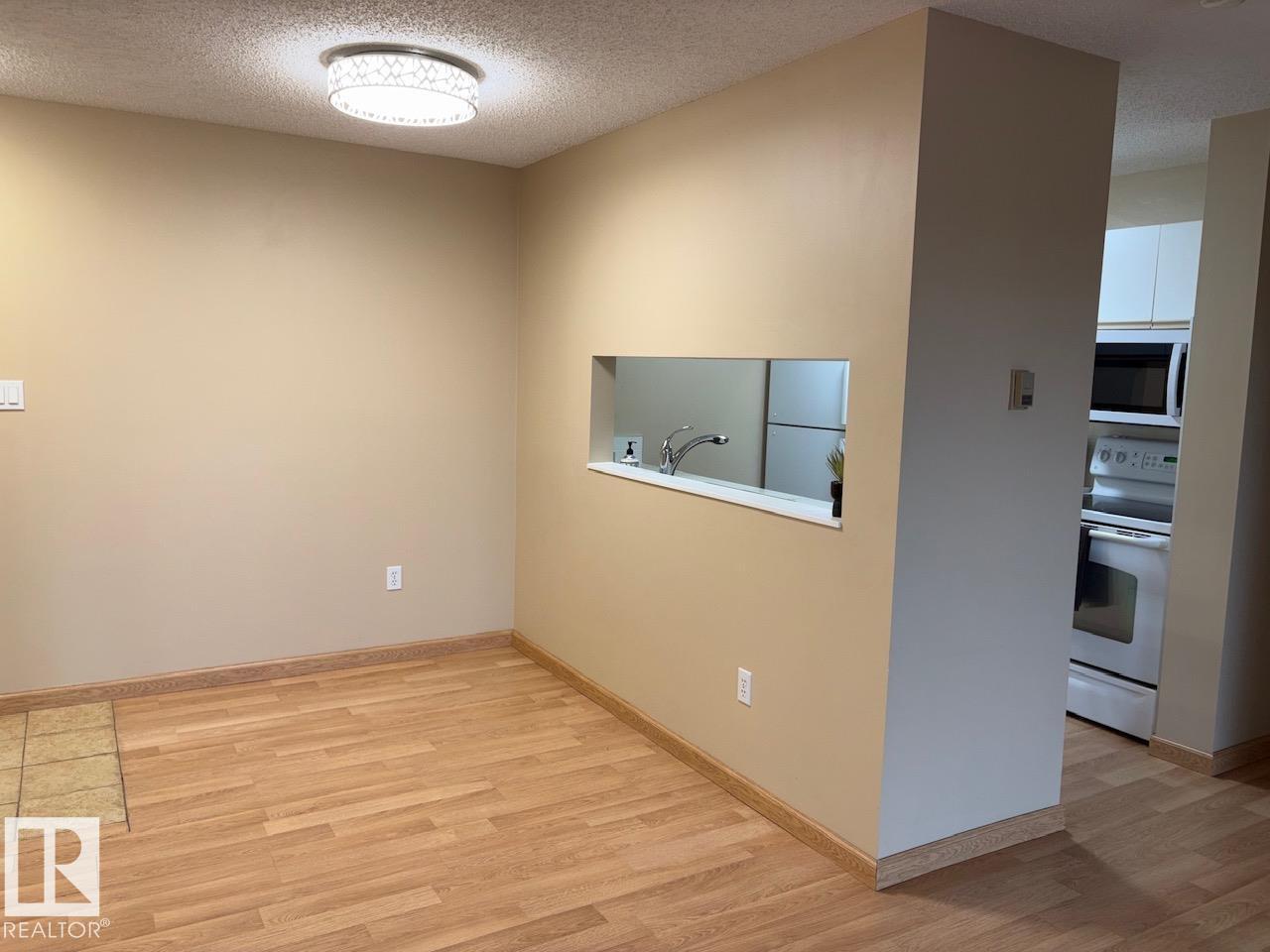 #324 6720 158 AV NW