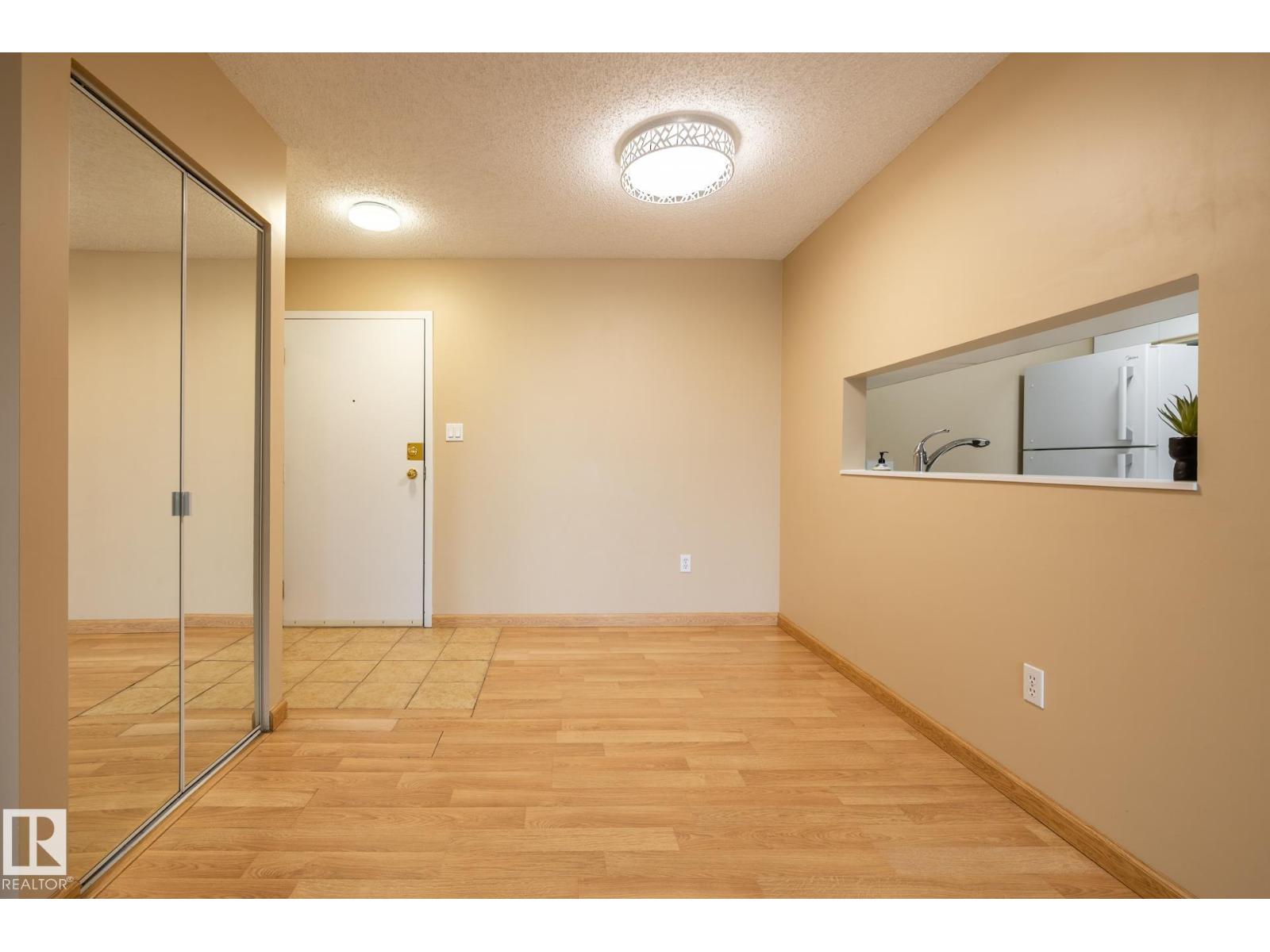 #324 6720 158 AV NW